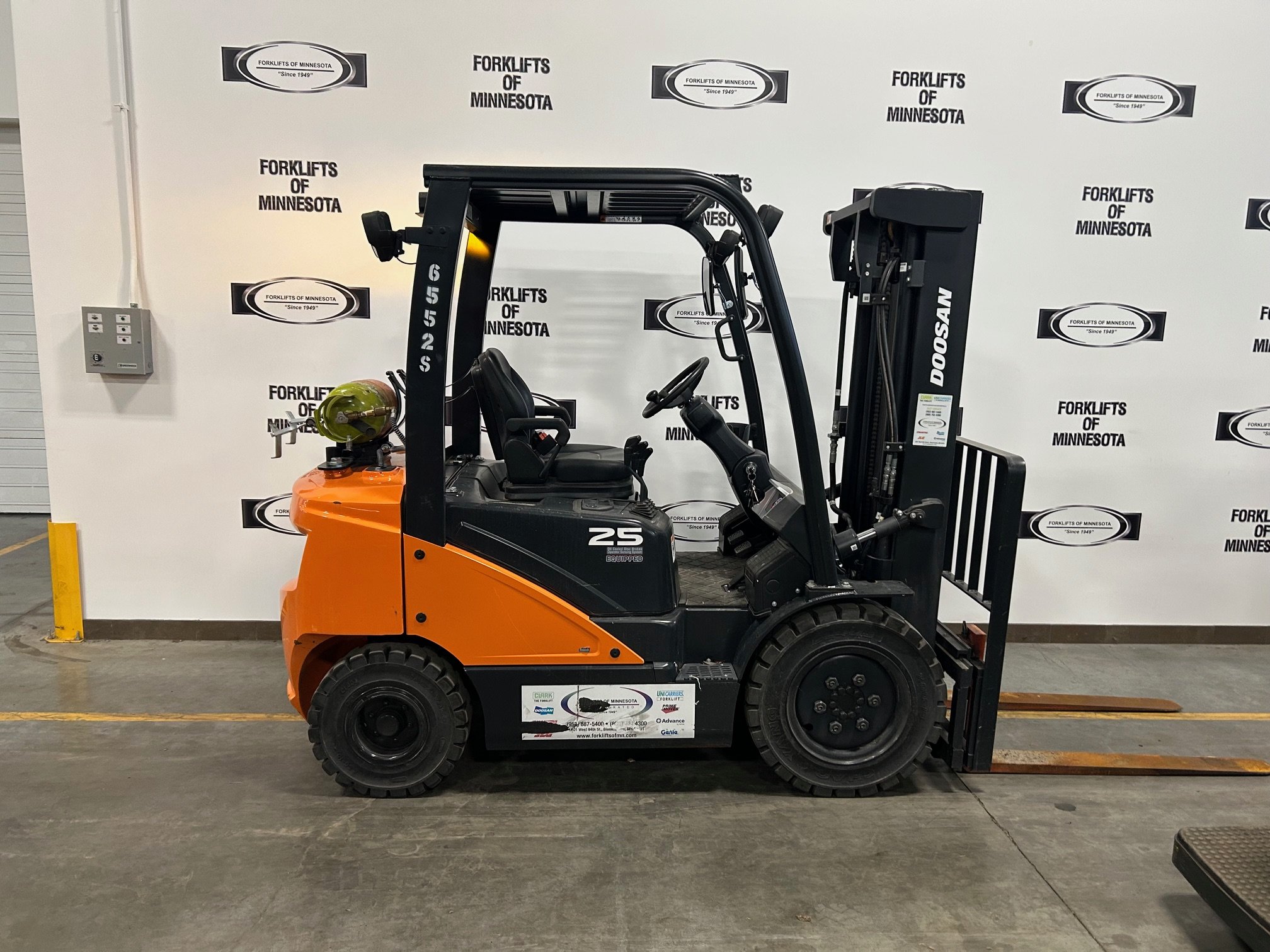 2023 DOOSAN G25E-7 - $20,950.00