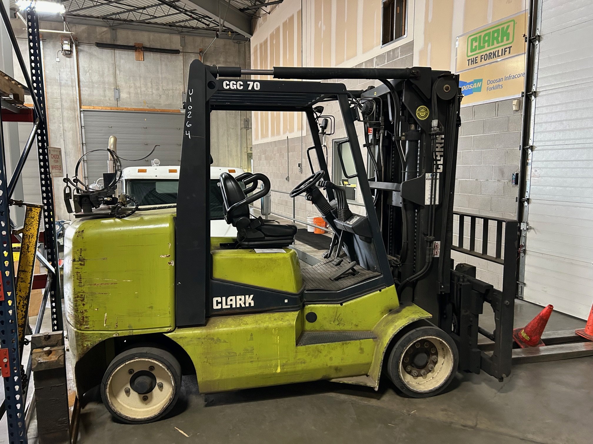 2015 CLARK CGC70 - $63,750.00