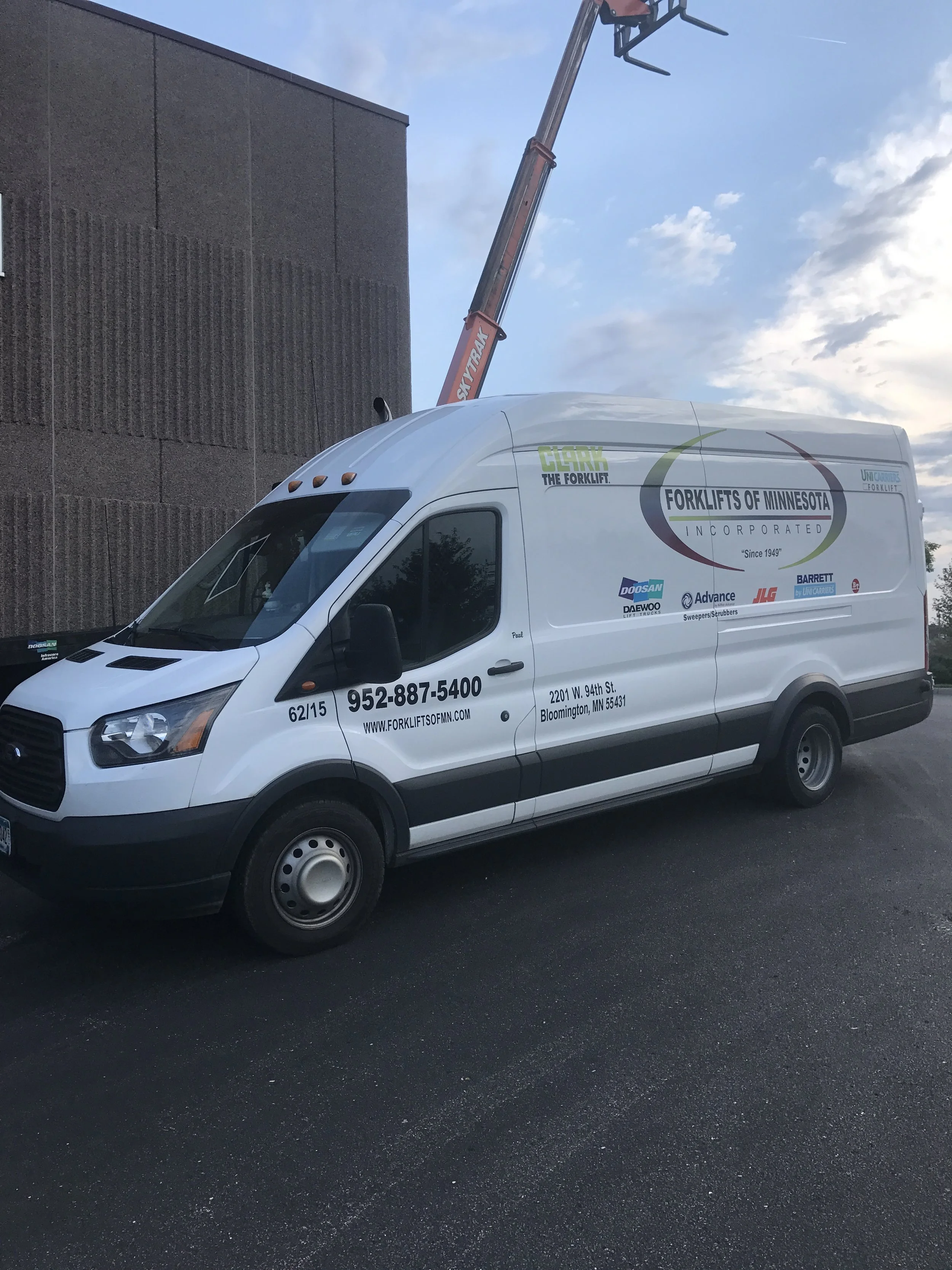 Material handling Service Vehicle 