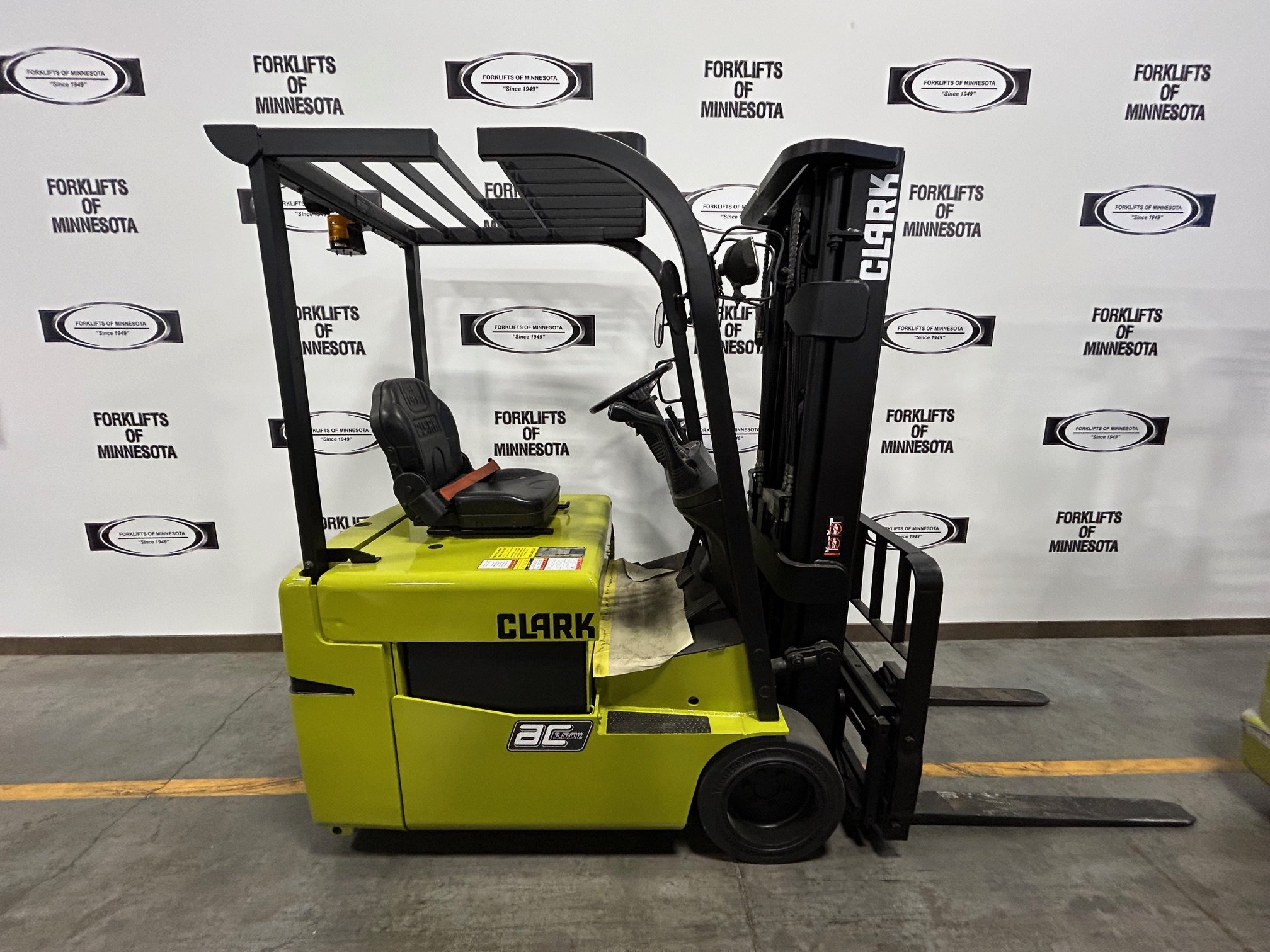 2018 CLARK TMX20 - $19,980.00