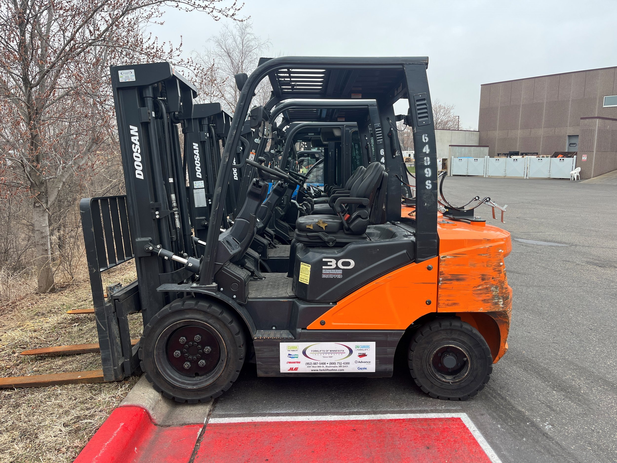 2023 DOOSAN G30E-7 - $24,500.00