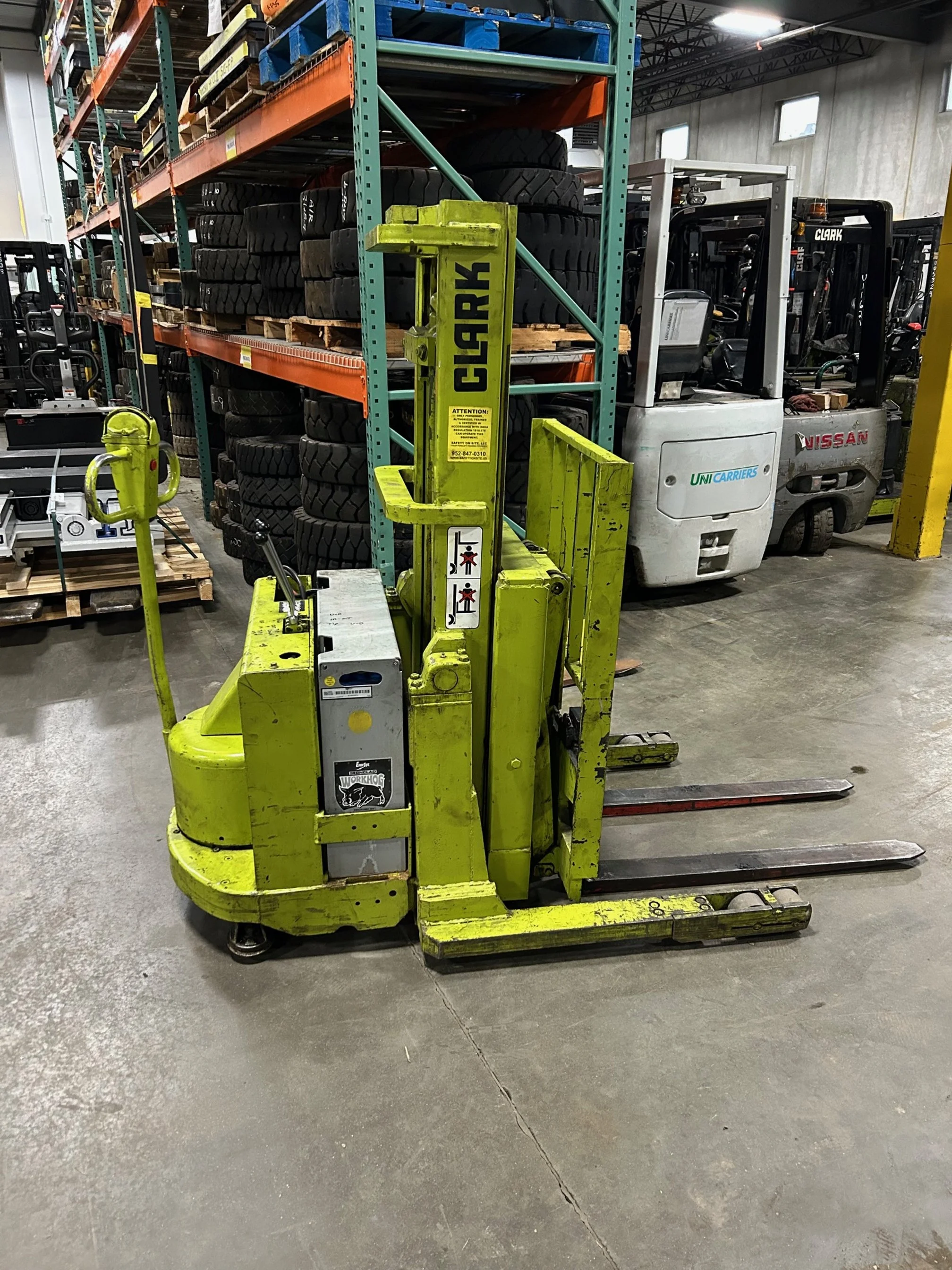 1983 Clark SP30 - $7,950.00