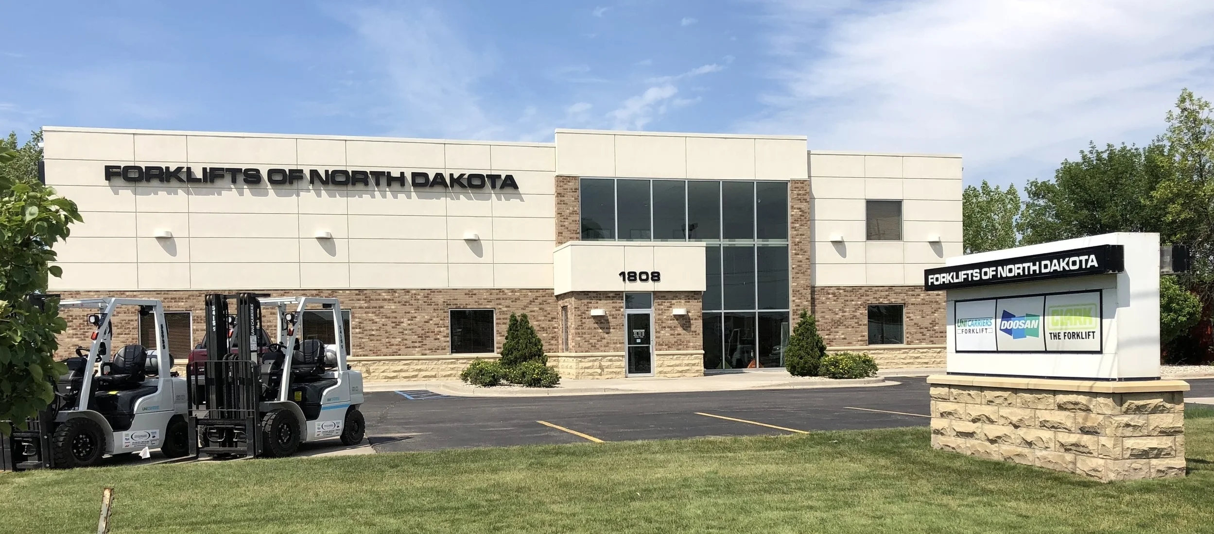 Forklifts of North Dakota Building.jpeg