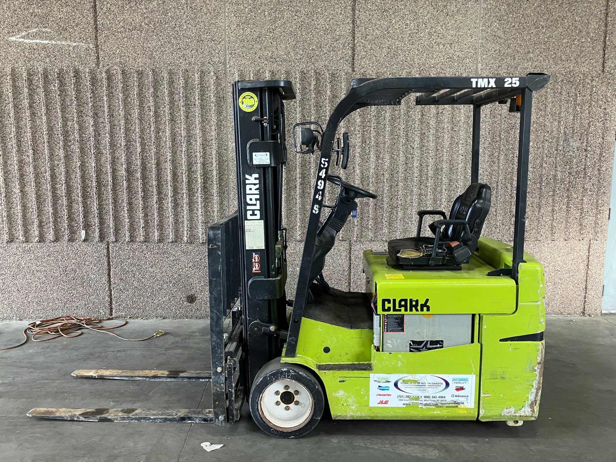 2018 CLARK TMX25 - $21,980.00